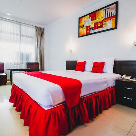 Reddoorz Plus Near Mall Ratu Indah 2 Makassar Kültér fotó