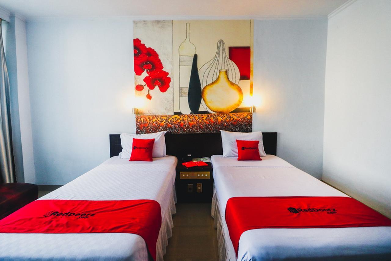 Reddoorz Plus Near Mall Ratu Indah 2 Makassar Kültér fotó